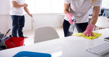 Vemos a higiene de um espaço contaminado. Entenda como otimizar a limpeza do escritório!